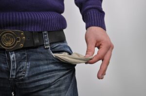 一人暮らしでお金が足りないときの対策は？