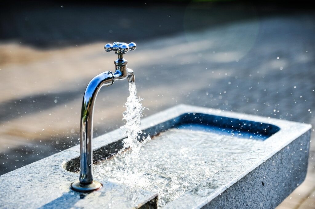 一人暮らしで水道が止まった時の対策は？
